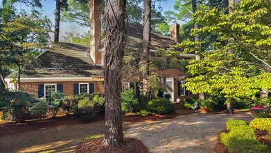 Building Photo - 509 Cavalier Dr