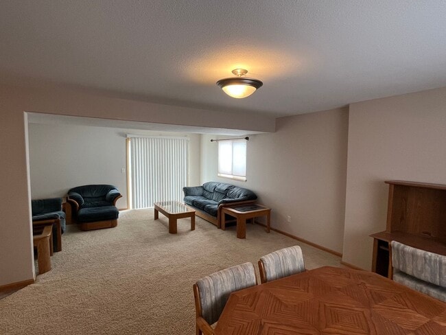 Building Photo - ~ APPLICATIONS PENDING ~ 4 Bedroom, 3 Bath...