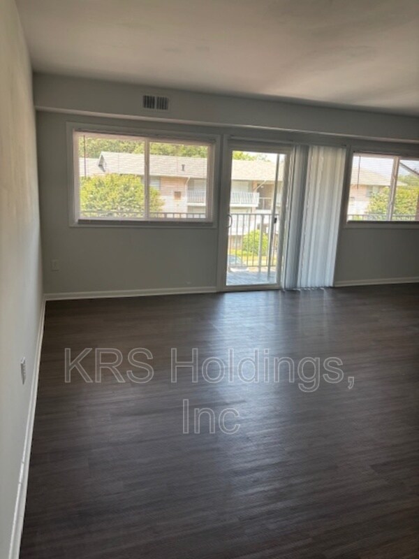 Foto principal - 810 Brook Hill Rd