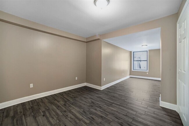 Building Photo - 208 New York Ave