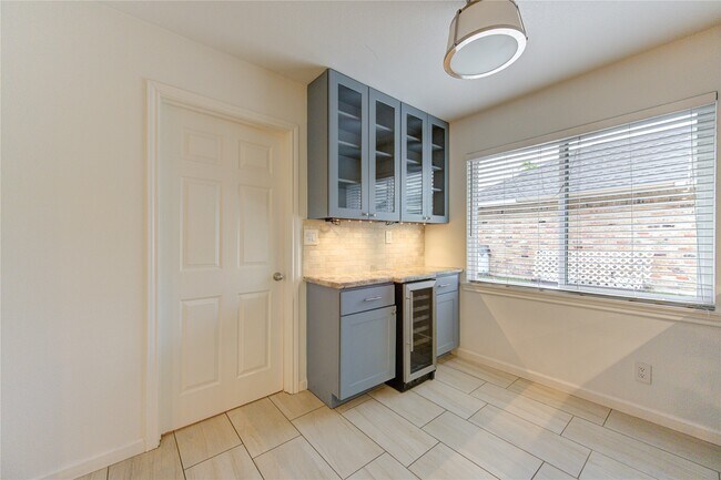 Foto del edificio - 2523 Anniston Dr