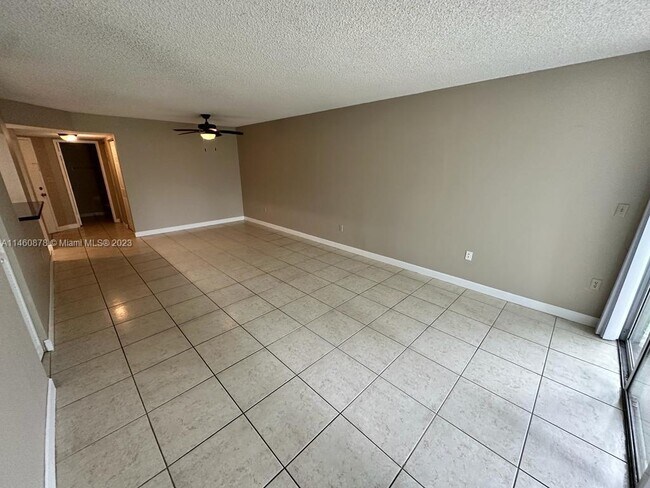 Foto del edificio - 9742 NW 48th Terrace