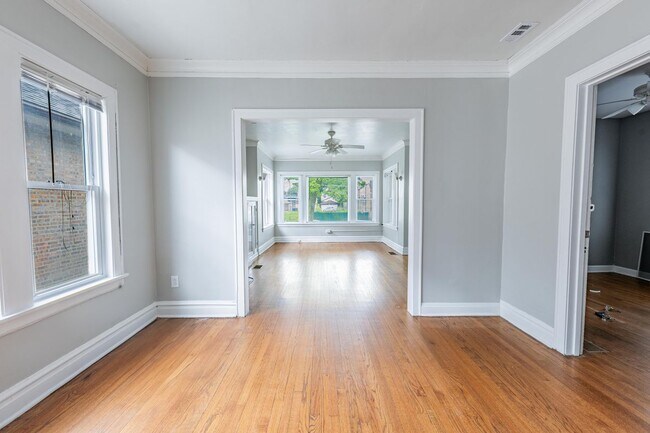 Foto del edificio - 1223 S 57th Ct