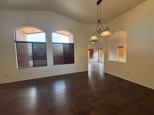 Building Photo - 5305 W Olivine Dr