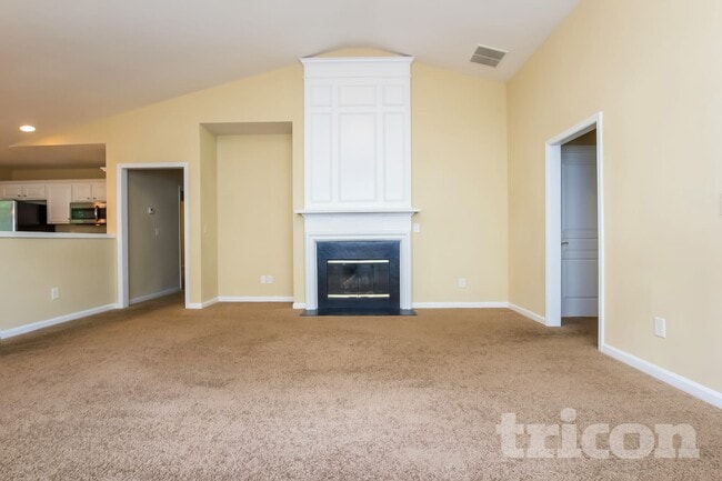 Foto del edificio - 6610 Waveland Dr