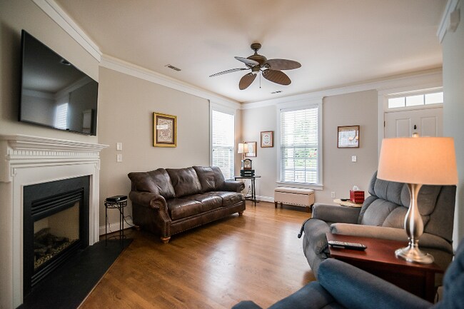 Foto del edificio - 17616 Invermere Ave