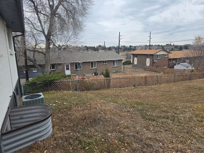 ¡Gran patio trasero! - 902 S Zephyr Ct