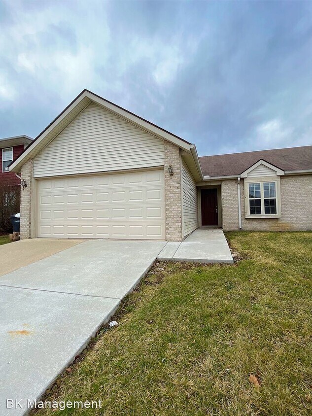 2 br, 2 bath House 3522 Thornhill Circle E House Rental in