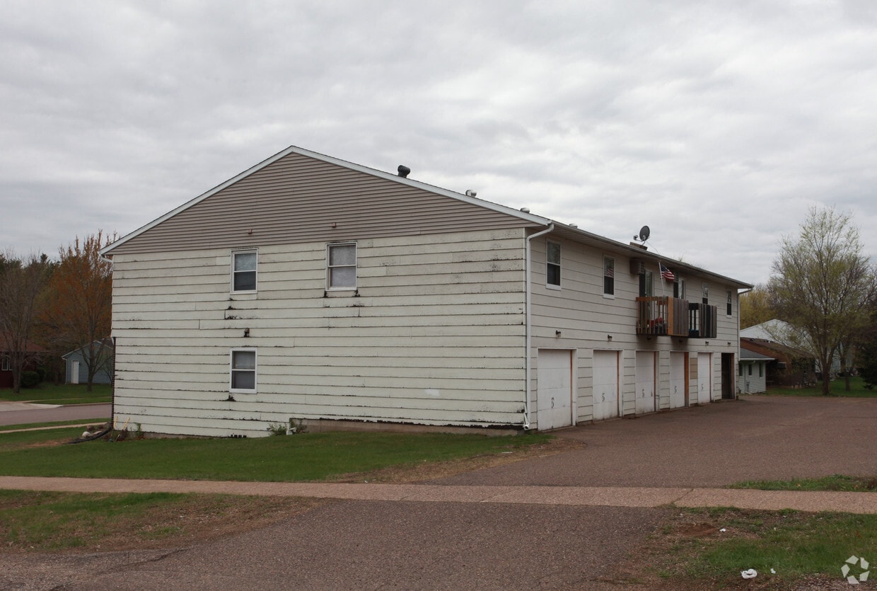 Building Photo - 2304 Sunset Dr