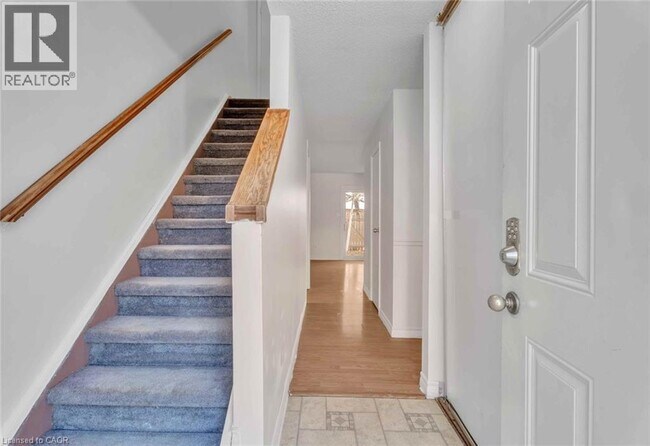 Photo du bâtiment - 1725 Ernest Ave