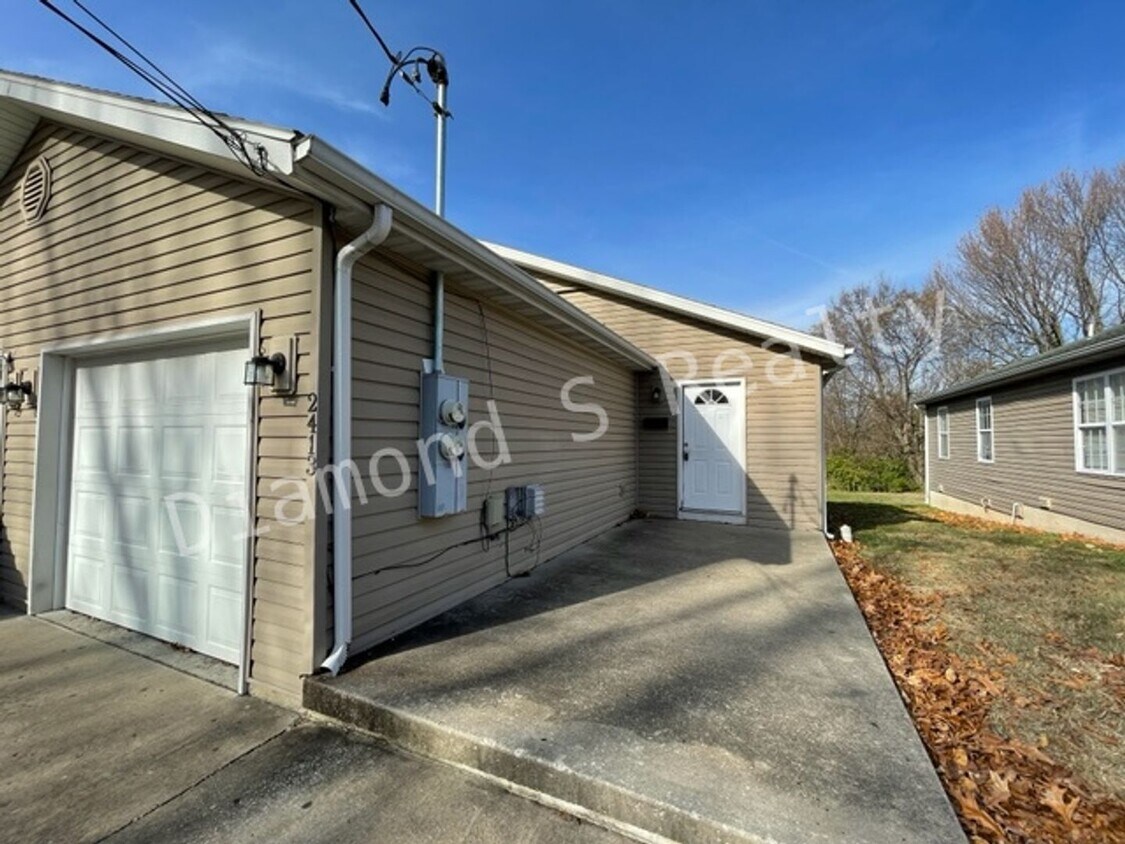 2415 W High St, Springfield, MO 65803 Townhome Rentals in Springfield