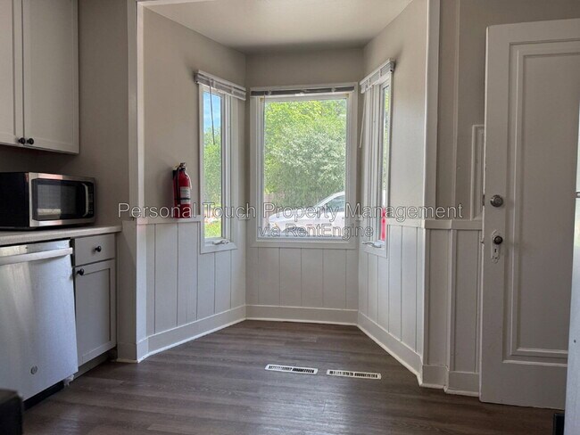 Foto del edificio - 704 8th St S