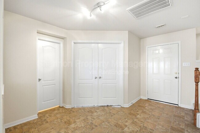 Building Photo - 526 Remington Lodge Ct