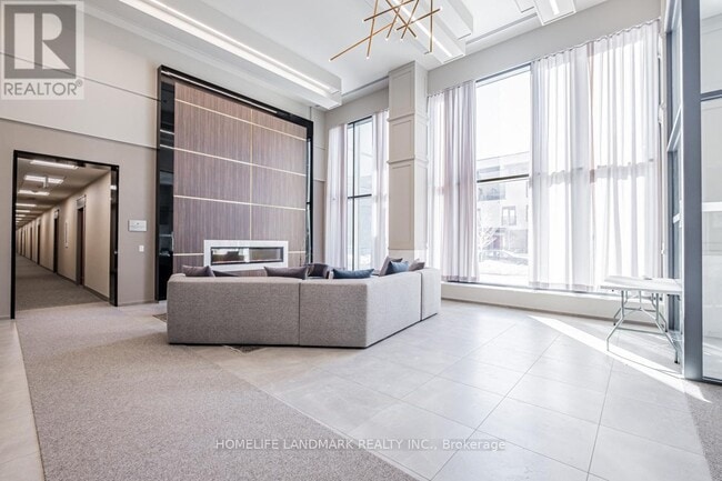 Building Photo - 4085-4085 Parkside Village Dr
