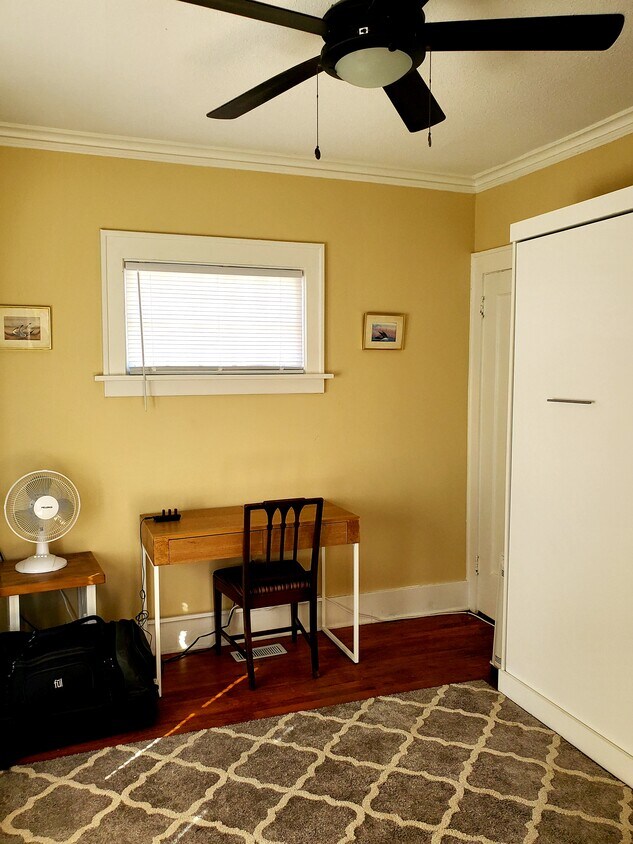 216 Ingleside Terrace Unit 3, Kalamazoo, MI 49006 Apartments in Kalamazoo, MI