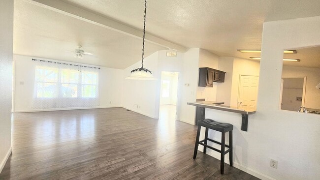 Foto del edificio - Gorgeous Single Story Home