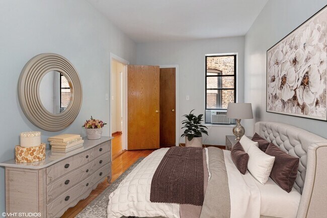 Foto del edificio - 4913 N Damen Ave