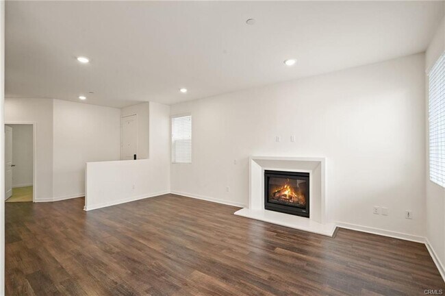 Foto del edificio - 8258 Haven Ln