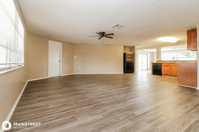 Building Photo - 10911 Piccadilly Rd, Port Richey, FL 34668