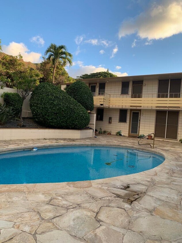 pool - 3131 Pualei Cir