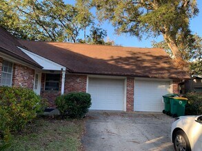 Building Photo - 733 Bradford Dr