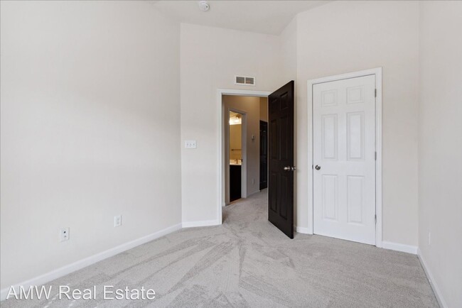 Foto del edificio - 4 br, 3 bath House - 128 Daybeacon Street