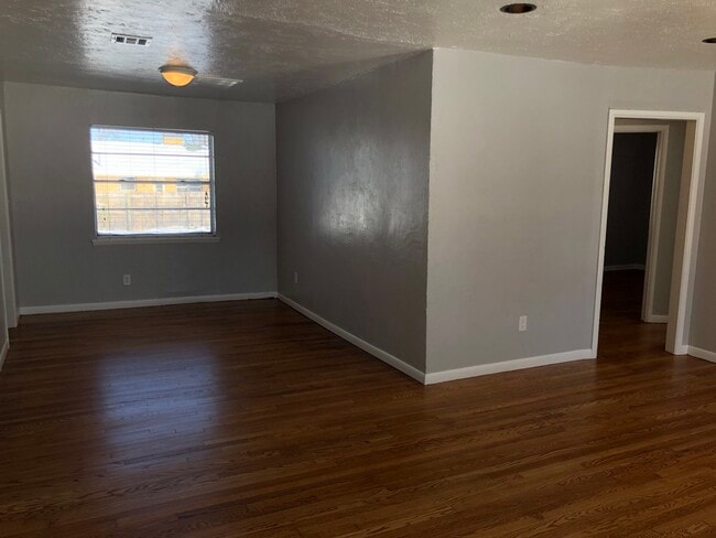 Building Photo - 2417 NW 50th St