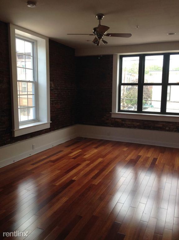 Foto del edificio - 3500 Sunnyside Ave