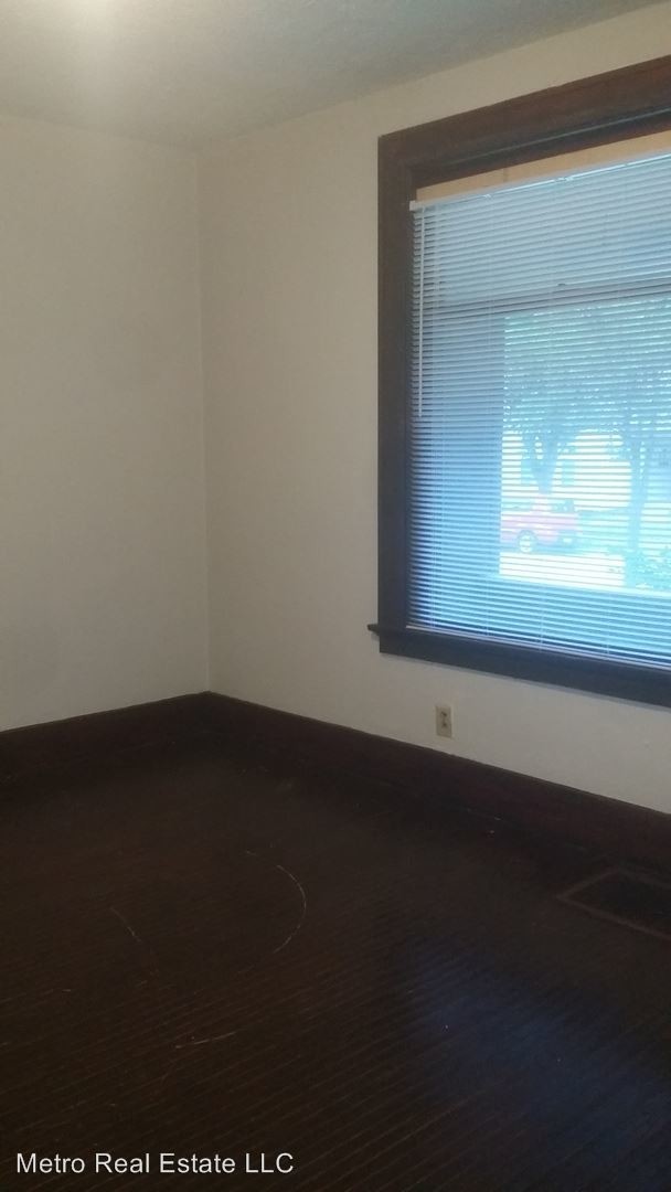 Foto del edificio - 623 W Creighton Ave