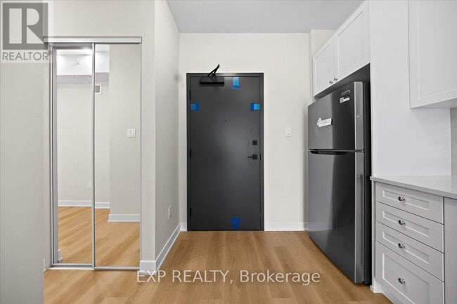 Photo du bâtiment - 3600 Brian Coburn Blvd.