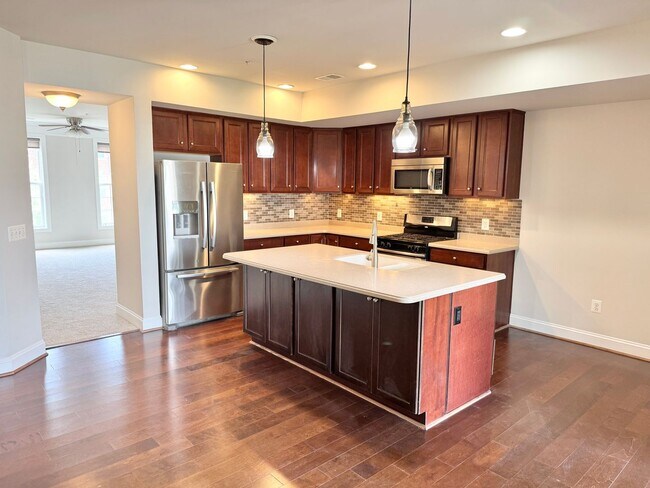 Foto del edificio - POTOMAC CLUB - SECONDS TO STONEBRIDGE