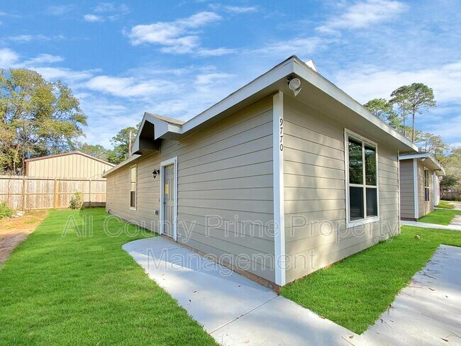 Foto del edificio - 9770 Blackgum Dr