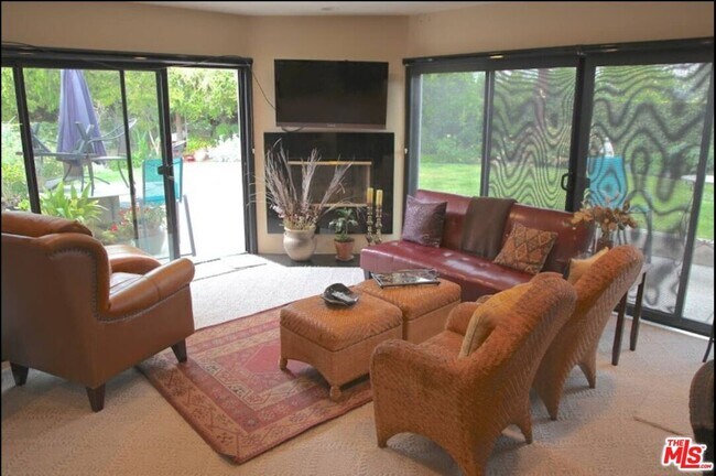 Foto del edificio - 4930 Garden Grove Ave