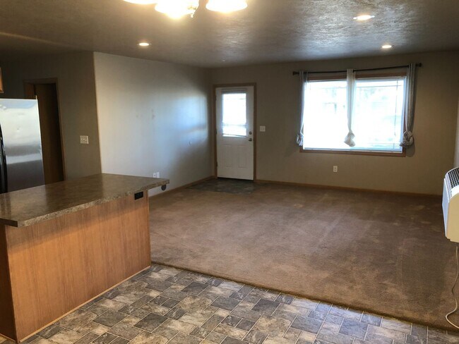 Foto del edificio - 415 3rd Ave NW