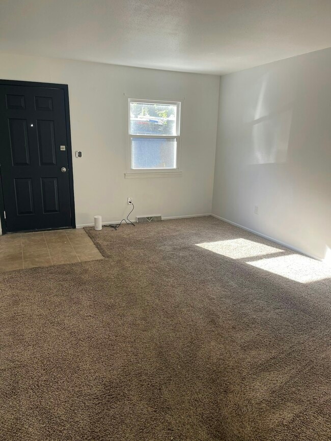 Foto del edificio - 4161 W Ridge Rd