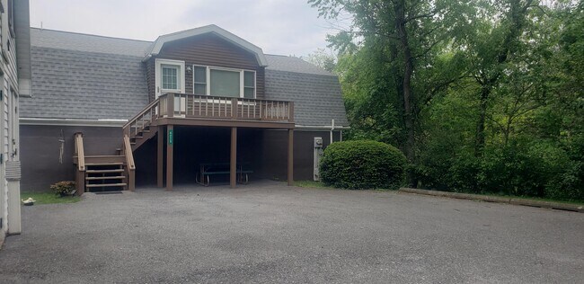 Foto del edificio - 4215 Valley Rd