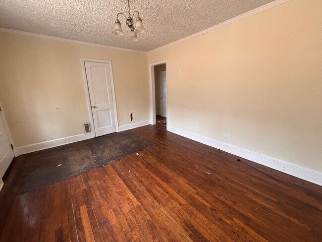 Foto del edificio - 1561 Pleasant Valley Rd SE