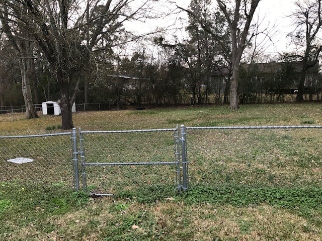 Building Photo - 513 Overstreet Dr