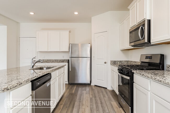Building Photo - 10911 Lafayette Lp