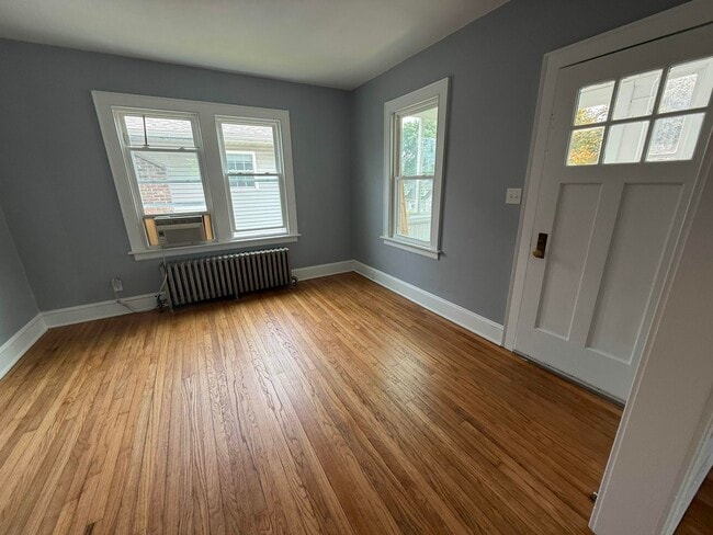 Building Photo - 47 May St