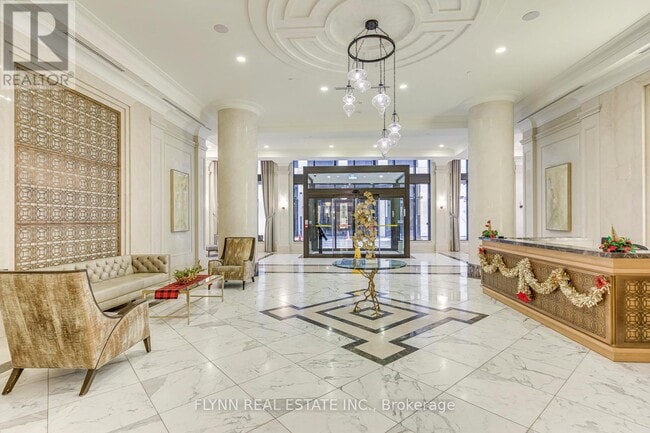 Building Photo - 36 Elm Dr W