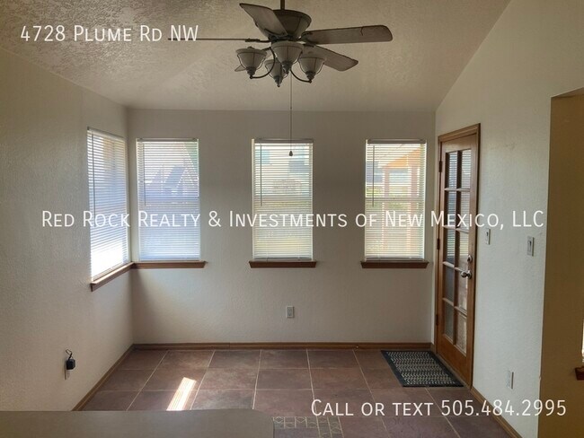 Foto del edificio - 4728 Plume Rd NW