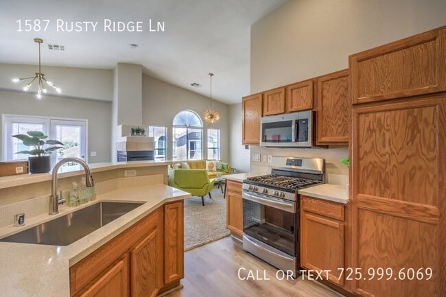 Foto del edificio - 1587 Rusty Ridge Ln