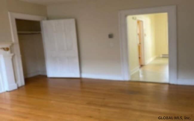 Building Photo - 402 Hamilton St