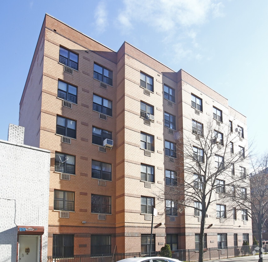 Building Photo - Amilcar Porrata Apartments