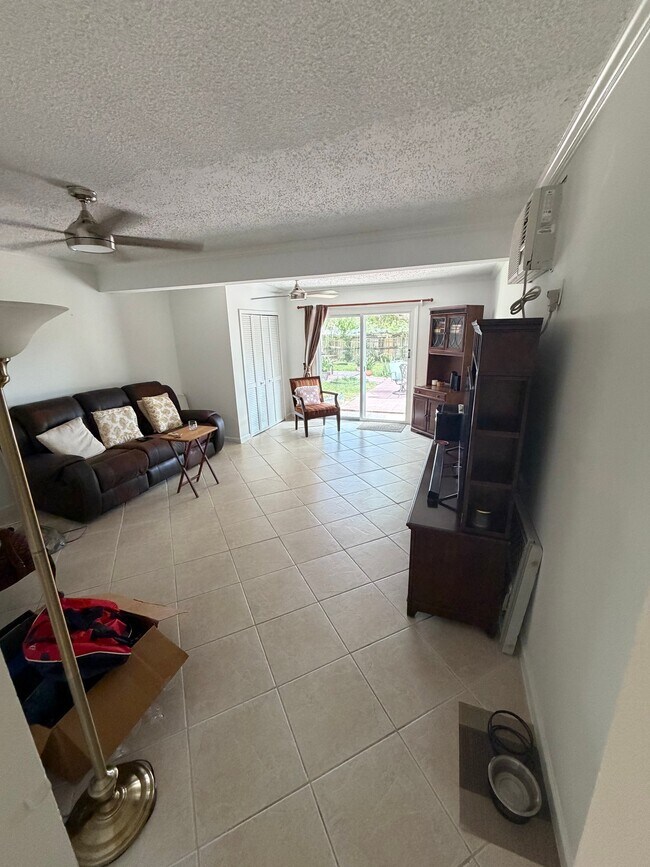 Foto del edificio - 6138 Shenandoah Way