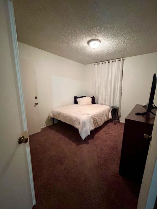 Foto del edificio - 2463 Carnation Ave