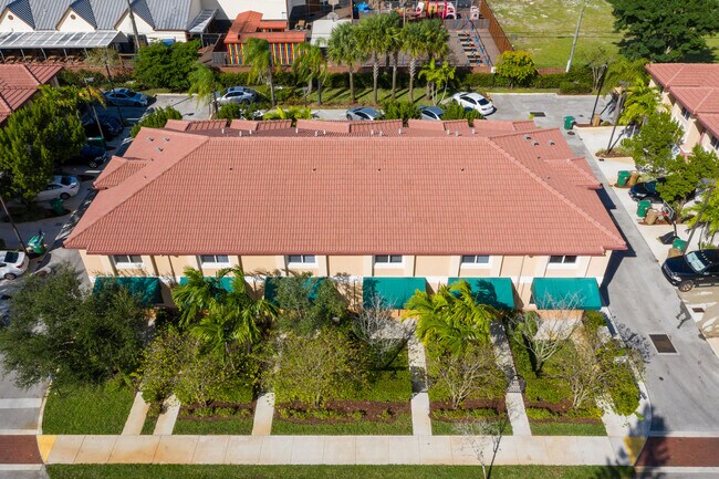 Foto del edificio - Town Square & Oak Landing Townhouses