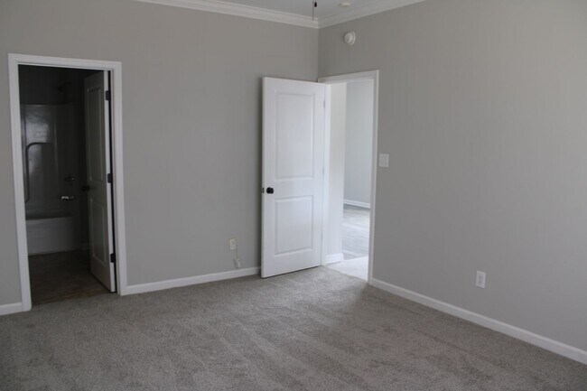 Foto del edificio - 2 bed, 2 bath townhome in Calera