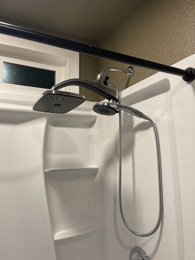 Foto del edificio - 2529 Crommelin Ave